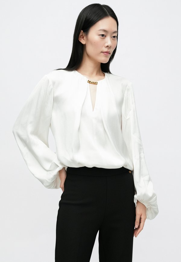 MARCIANO BY GUESS STRAIGHT