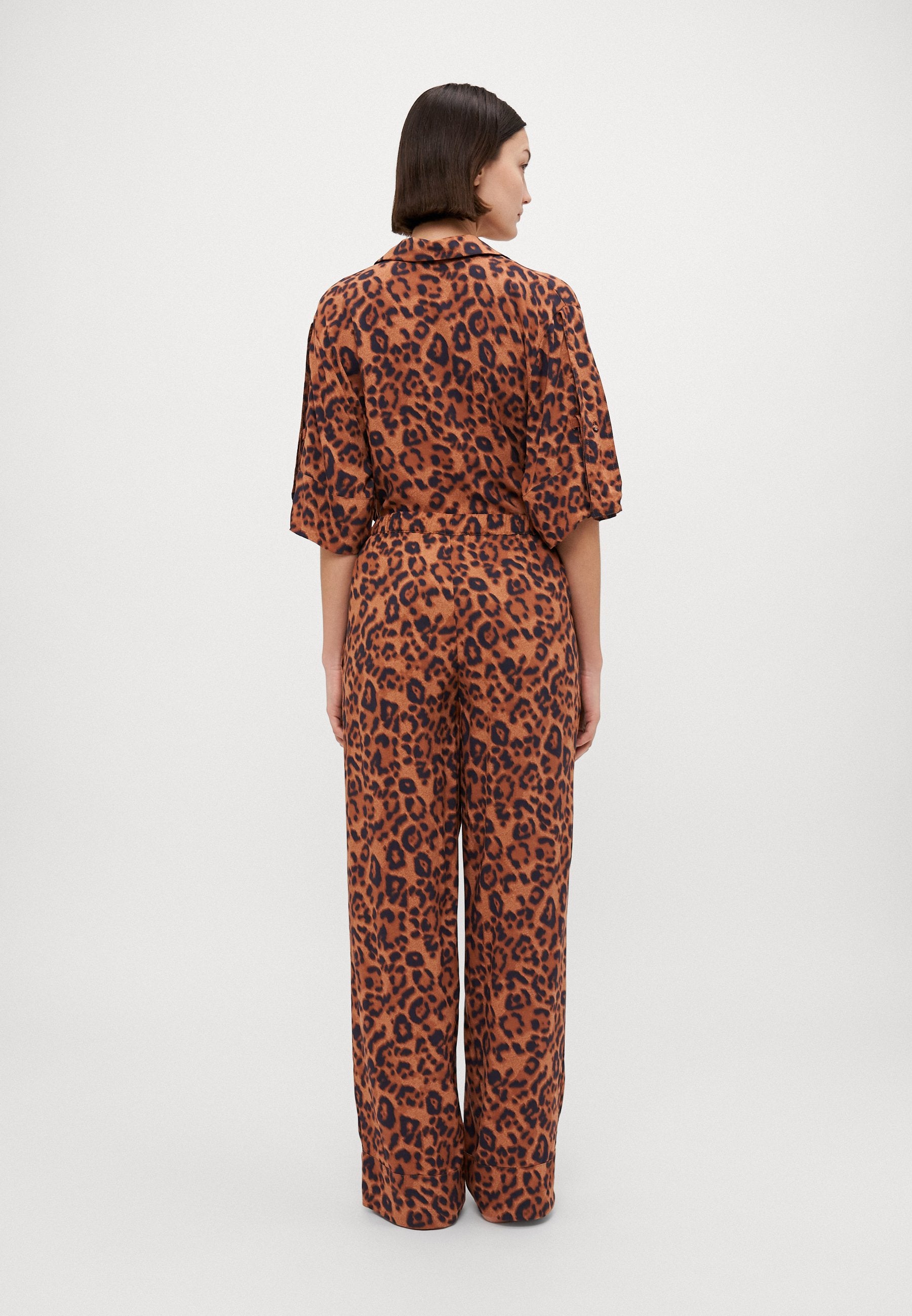 TROUSERS Media 4