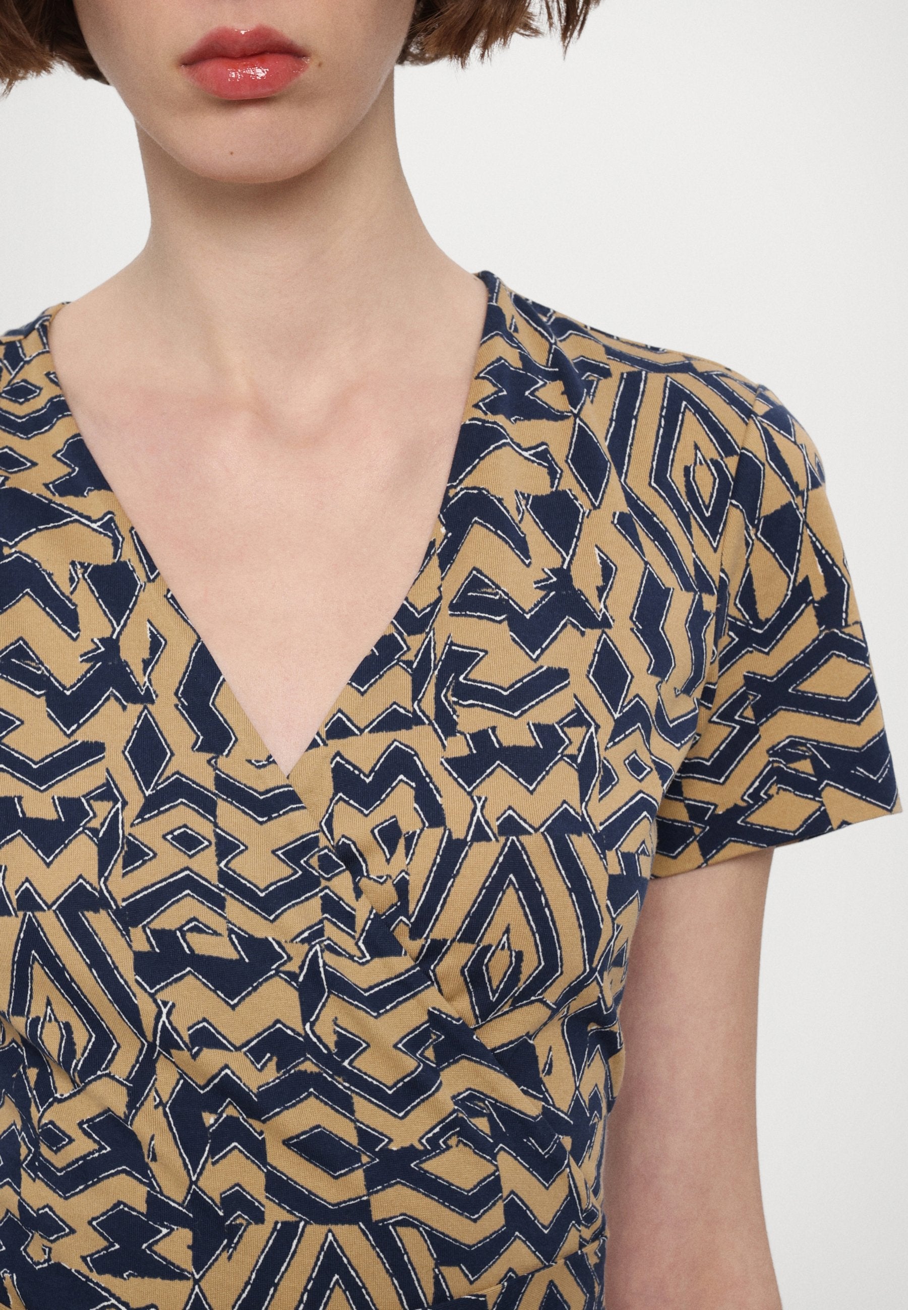 Diane von Furstenberg JULIAN SHORT SLEEVE WRAP DRESS