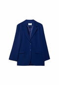 Marineblaues Blazer mit glatter Textur, einreihigem Design, zwei Fronttaschen und Reverskragen. Voll gefüttertes Innenfutter.