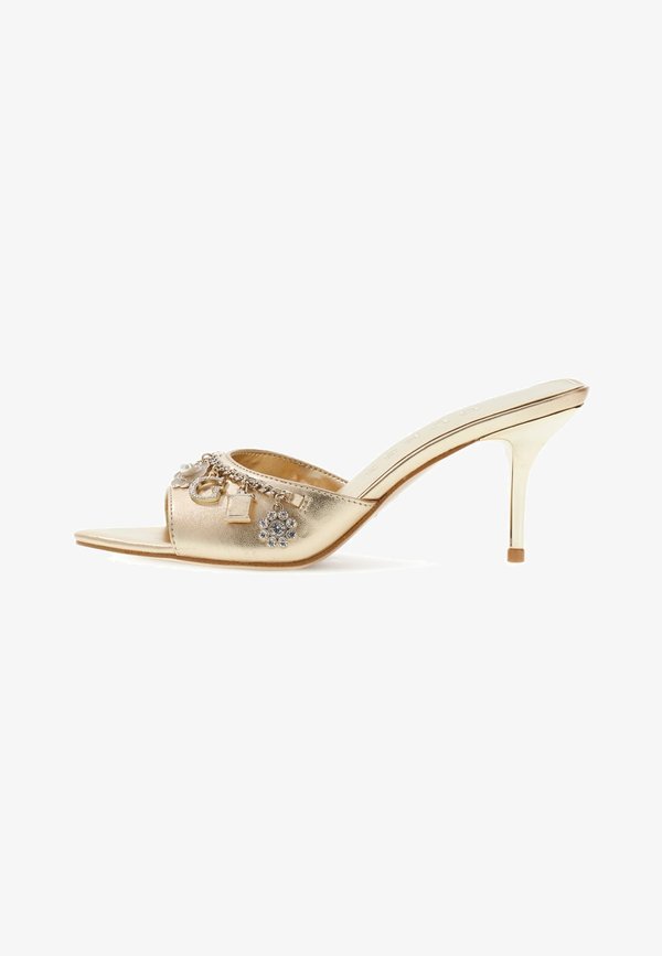 Guess VANESY LOGO KETTENSANDALEN - Heeled mules - goldenfarbe