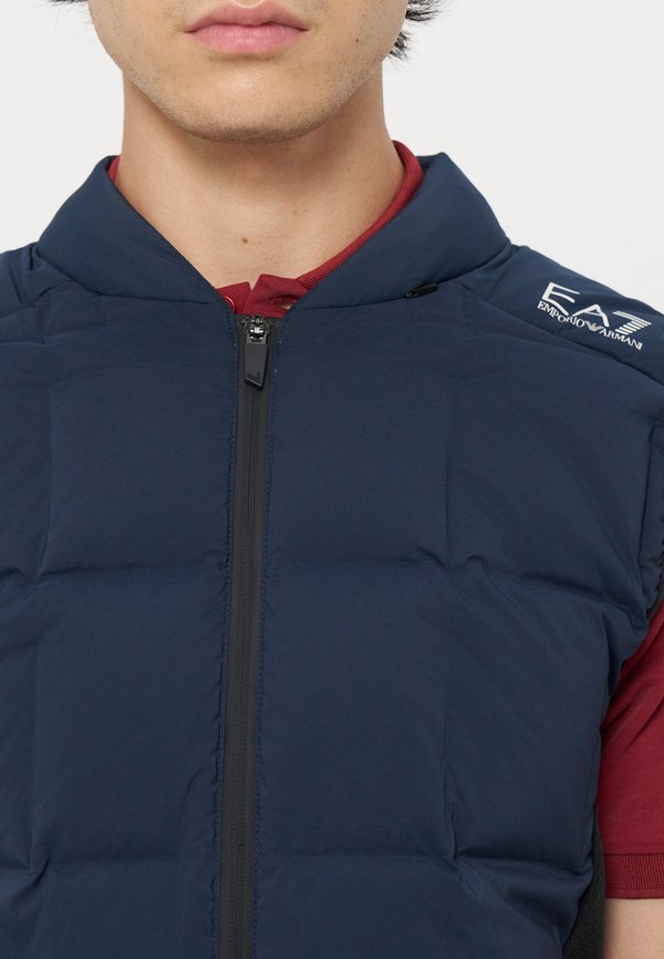 EA7 Emporio Armani