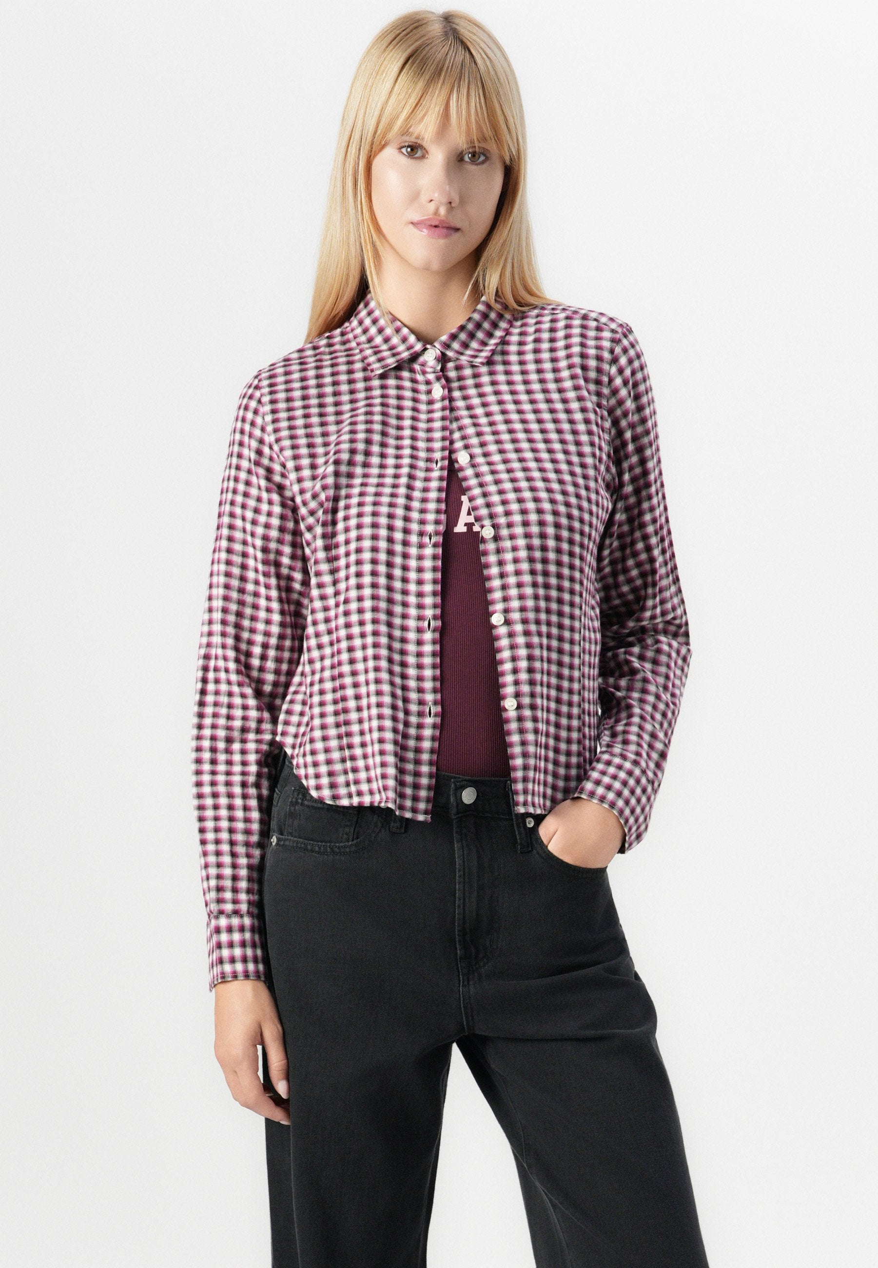 GAP FITTED CROPPED SHIRT