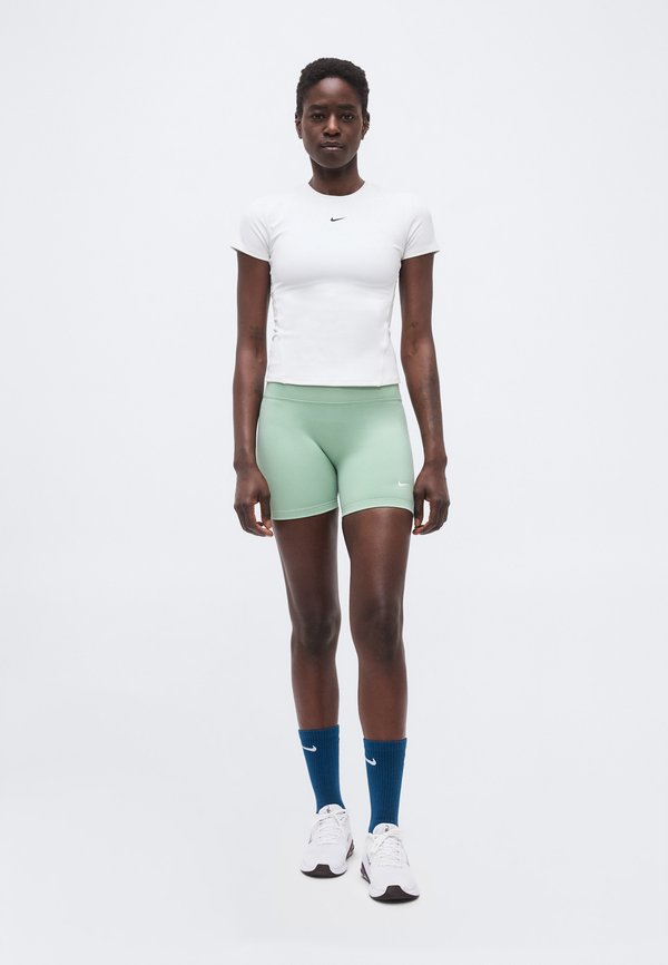 Nike Performance ONE SHORT
