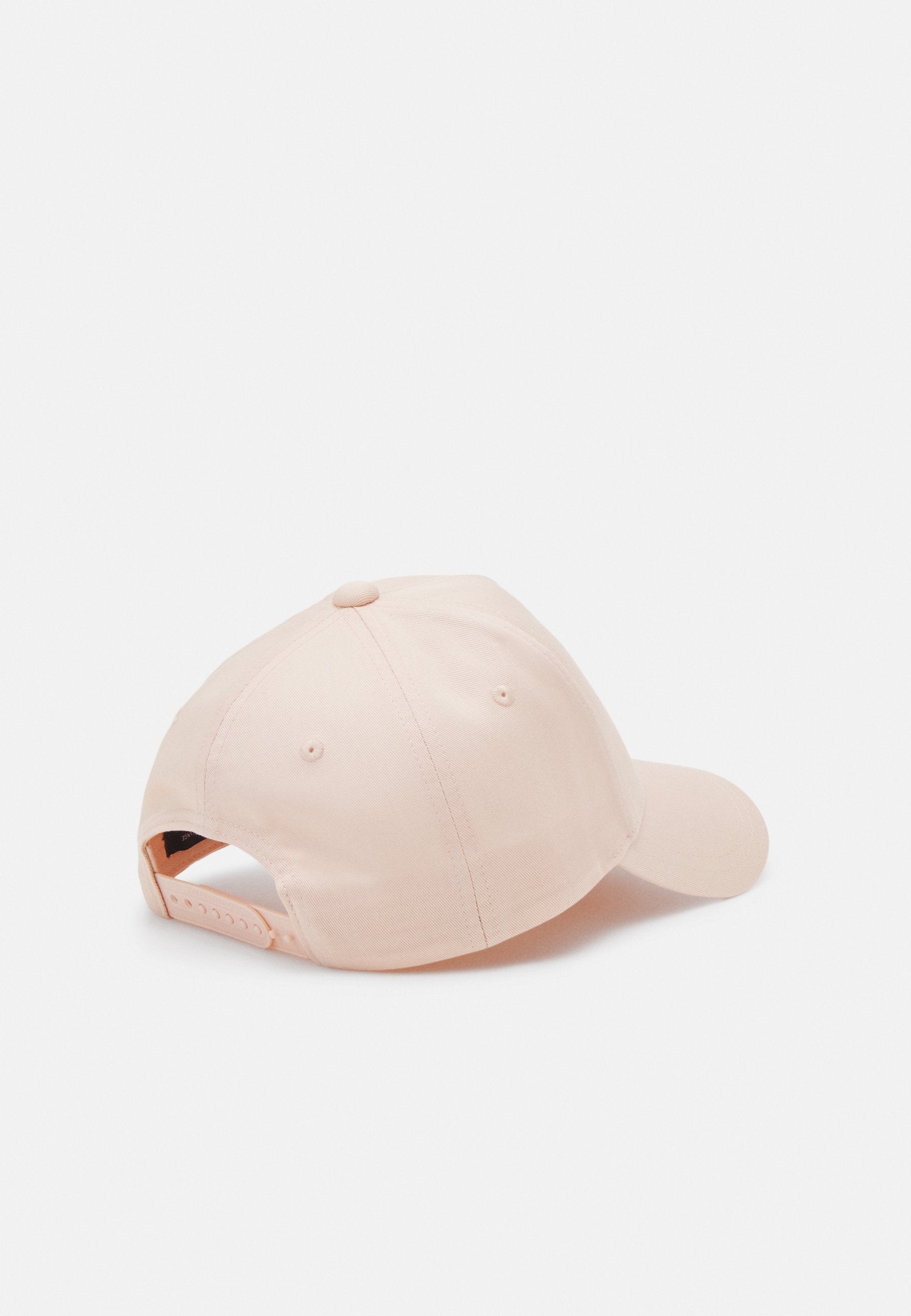 Armani Exchange Cap Media 2