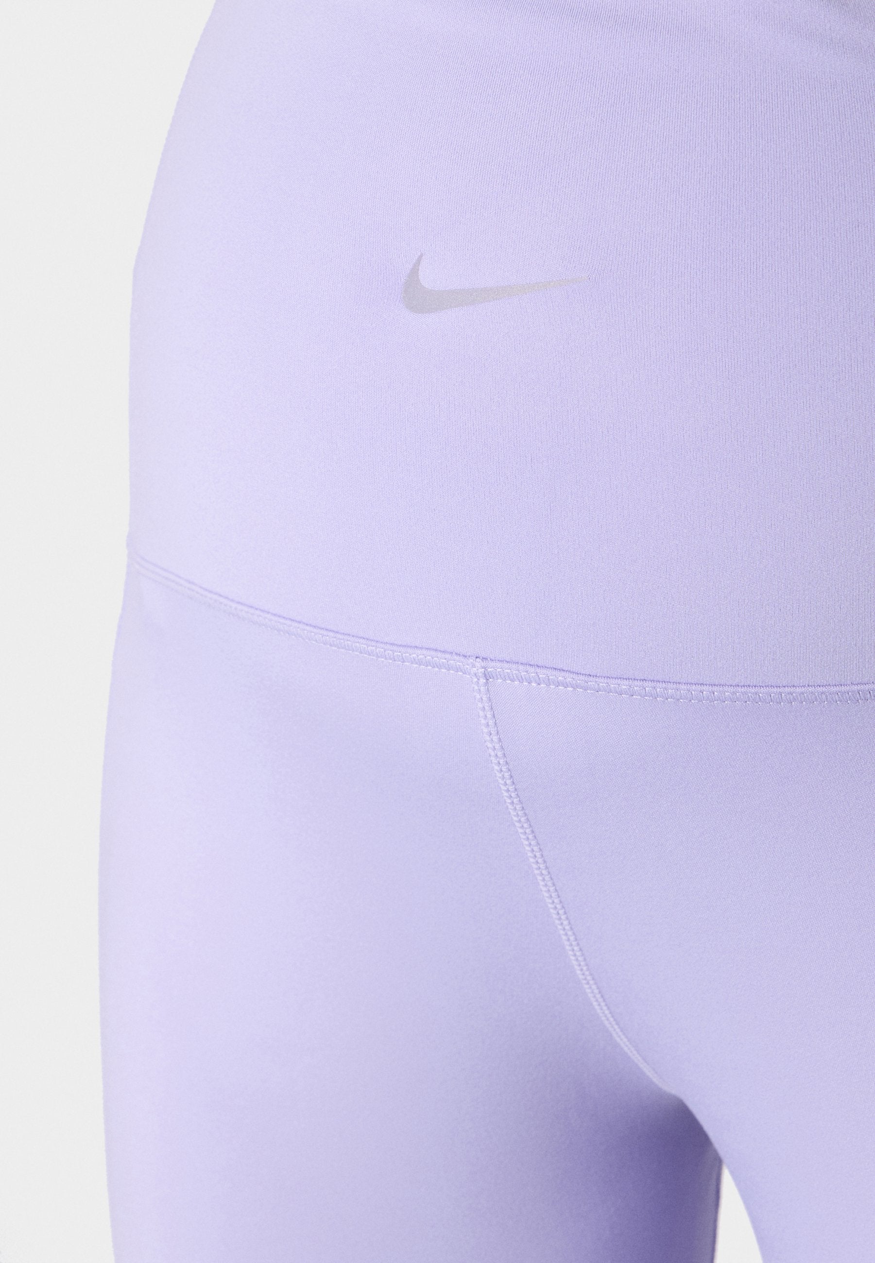 Nike Performance