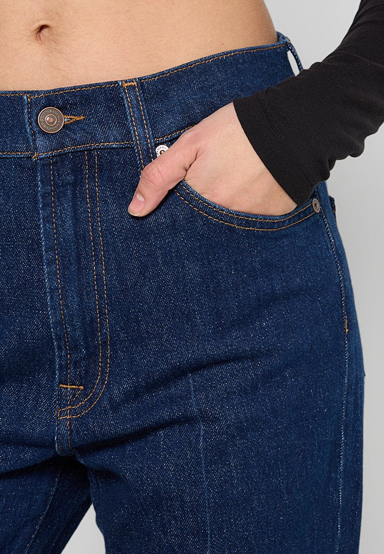 7 for all mankind LOGAN