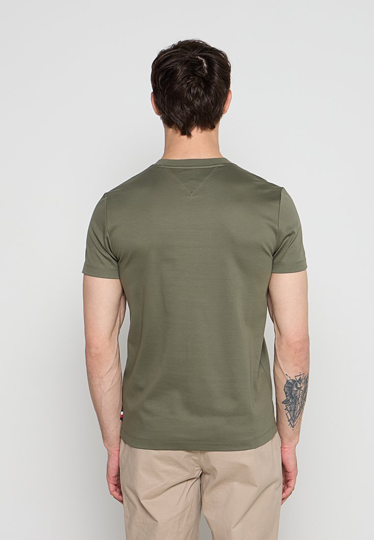 SLIM FIT Media 3