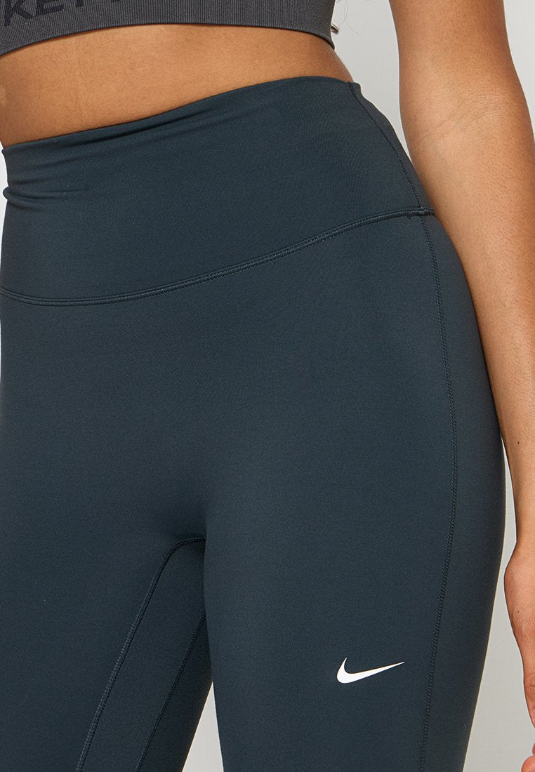 Nike Performance
