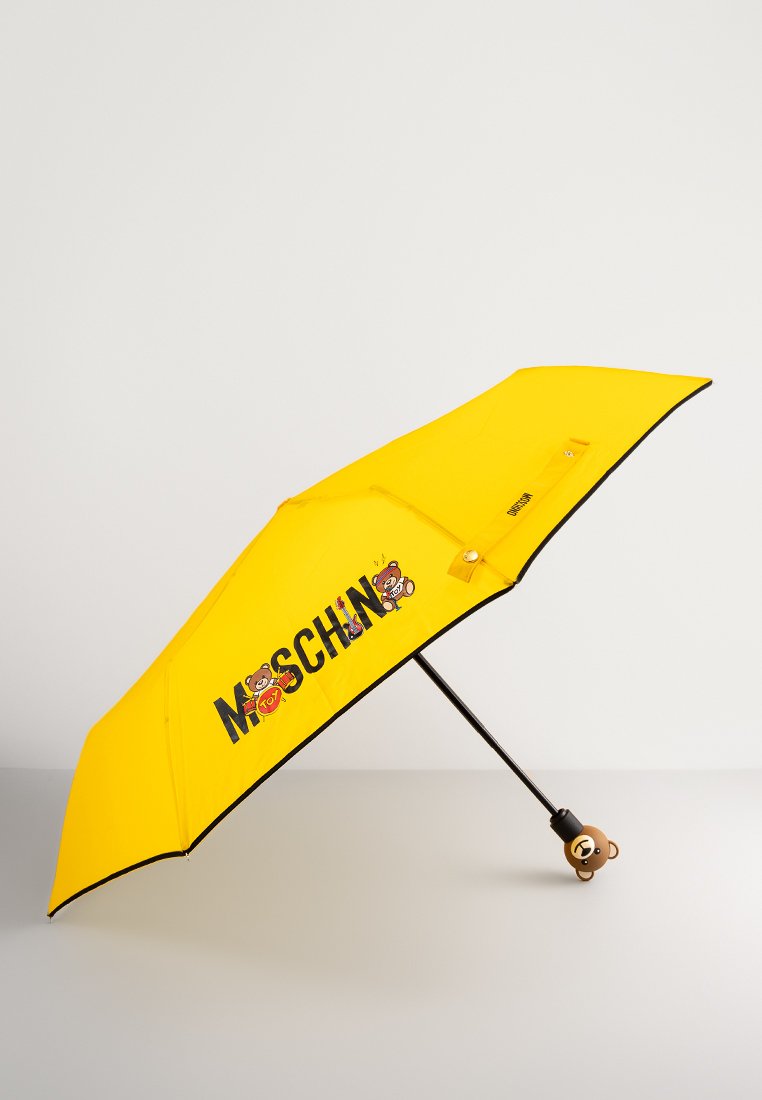 MOSCHINO