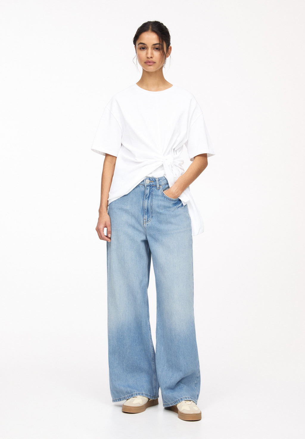 PULL&BEAR TAB DETAIL