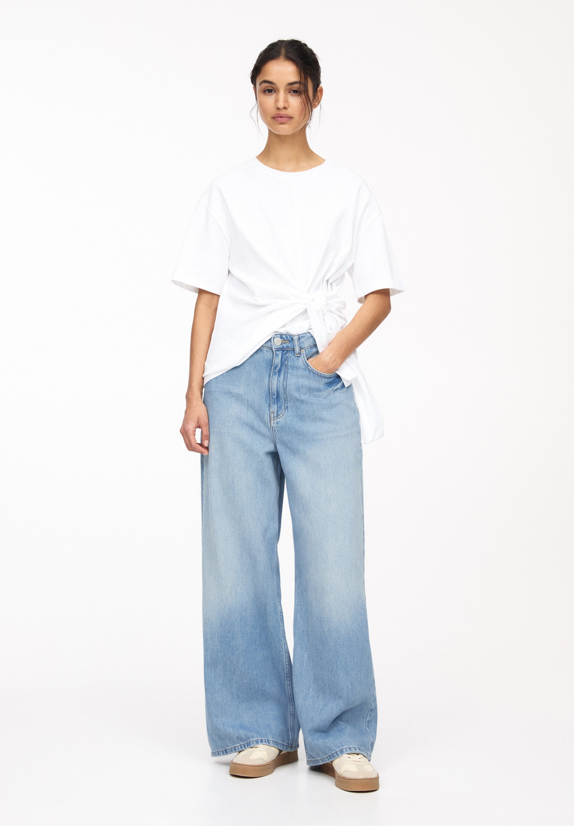 PULL&BEAR TAB DETAIL