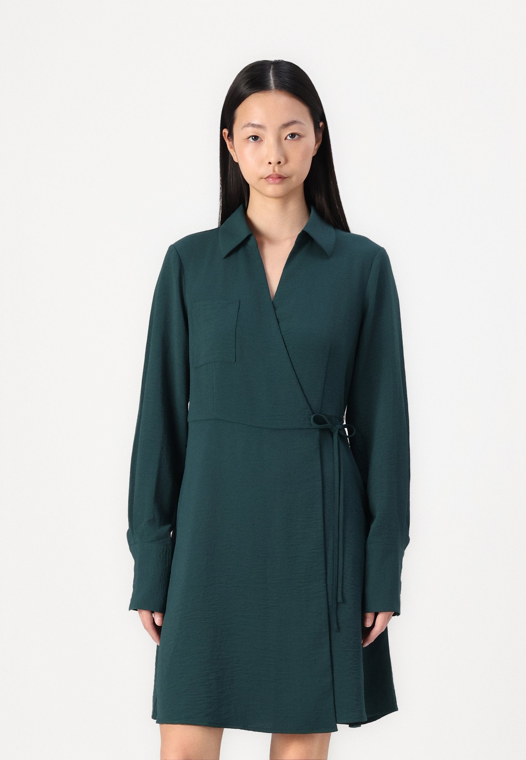 ONLLYDIA V NECK WRAP DRESS Media 3