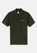 Dunkelgrünes Poloshirt aus Baumwolle; verfügt über einen klassischen Kragen, drei Knöpfe und ein gesticktes Logo auf der linken Brust.