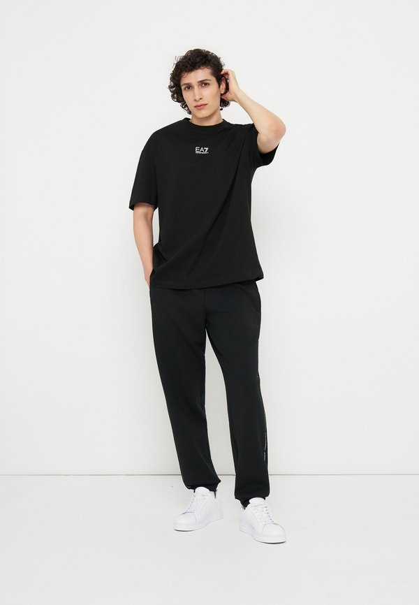 EA7 Emporio Armani