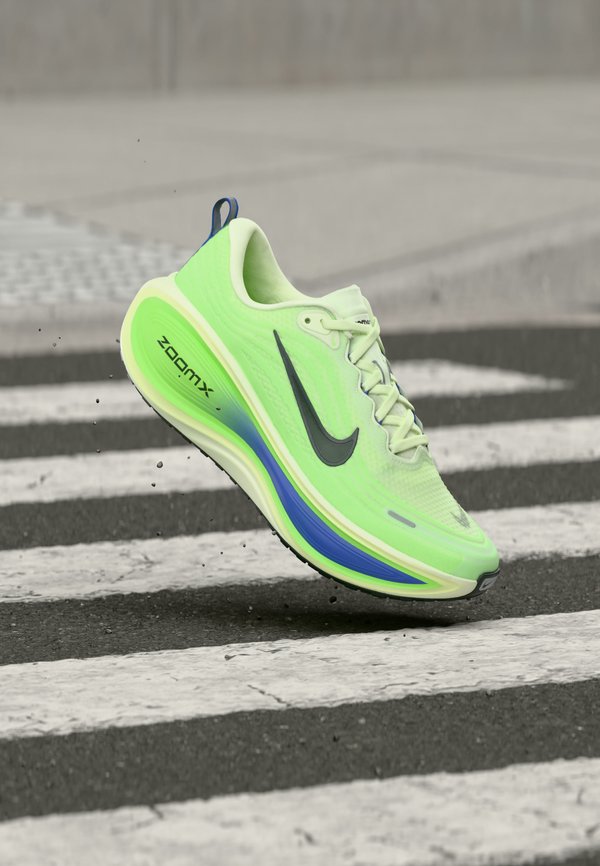 Nike Performance VOMERO PLUS - Road running shoes - volt tint/black spruce/lime blast/sapphire/light liquid lime
