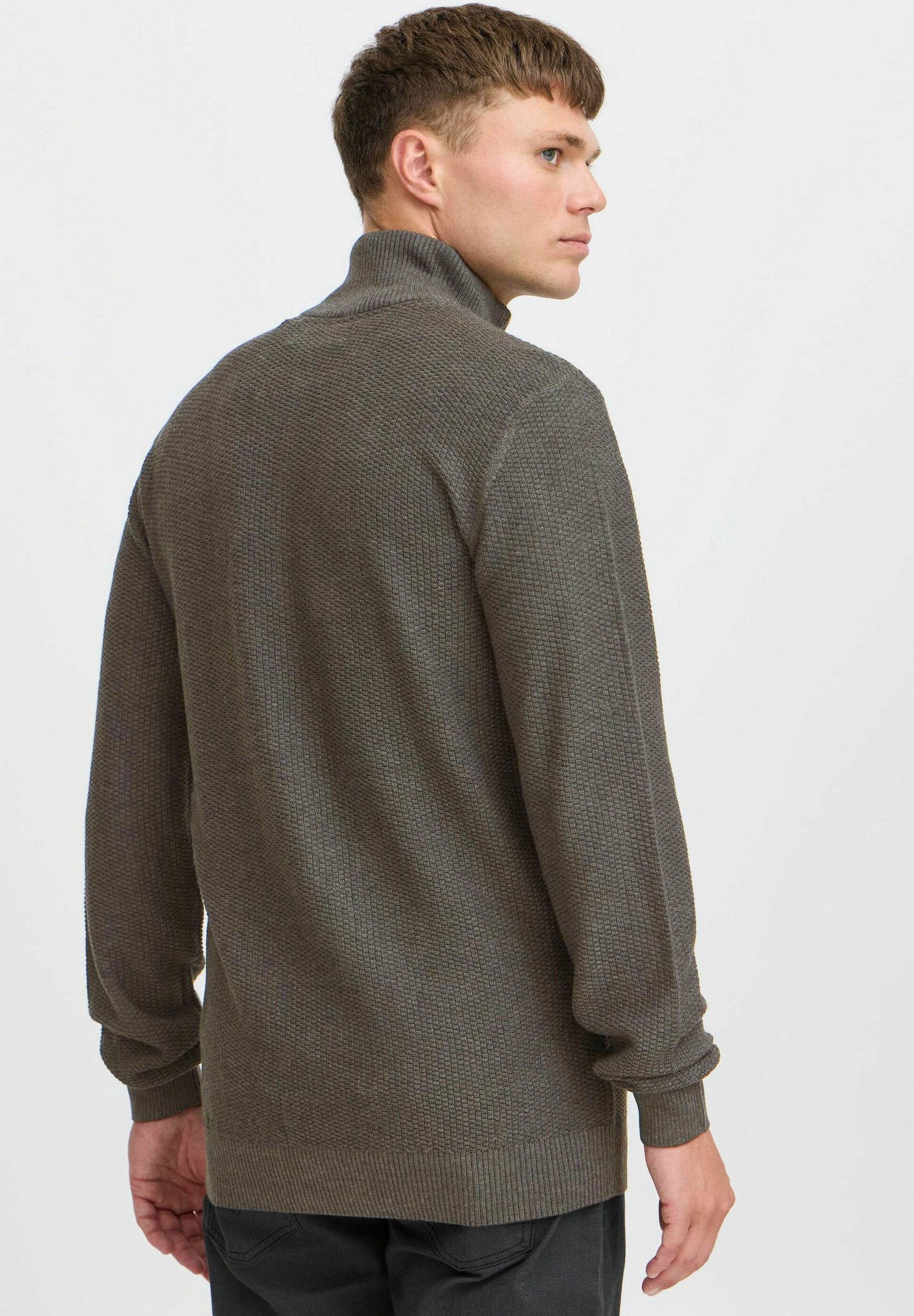 BHGOMAZA FINE KNIT TROYER Media 4