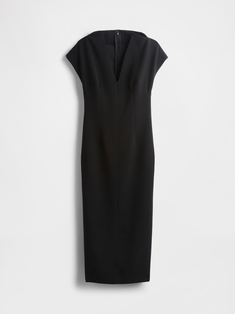 Schwarzes Kleid mit Fledermausärmeln, tiefem V-Ausschnitt und figurbetonter Silhouette. Hergestellt aus glattem Stoff, mit einem verdeckten Rückenreißverschluss und ohne Muster.