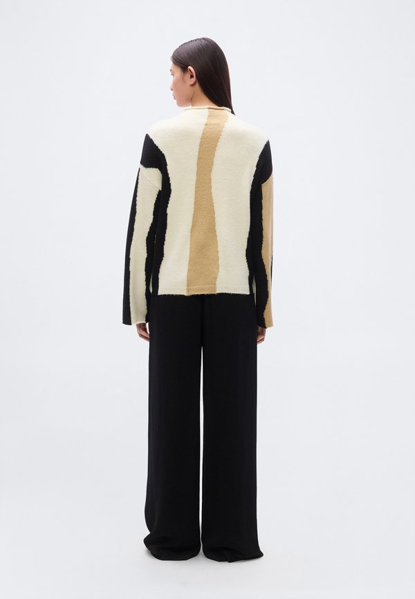 DKNY