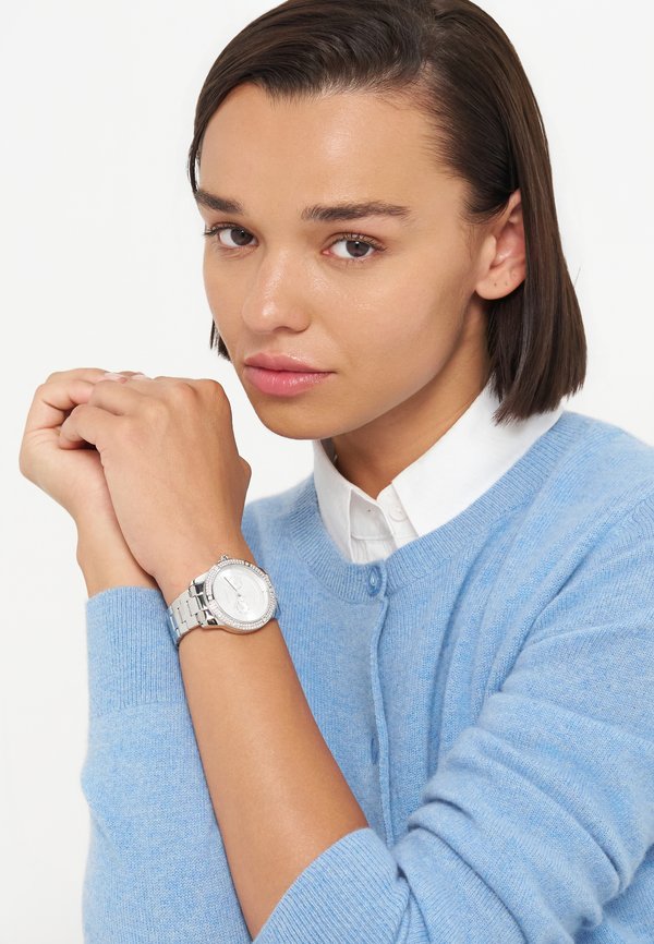 DKNY