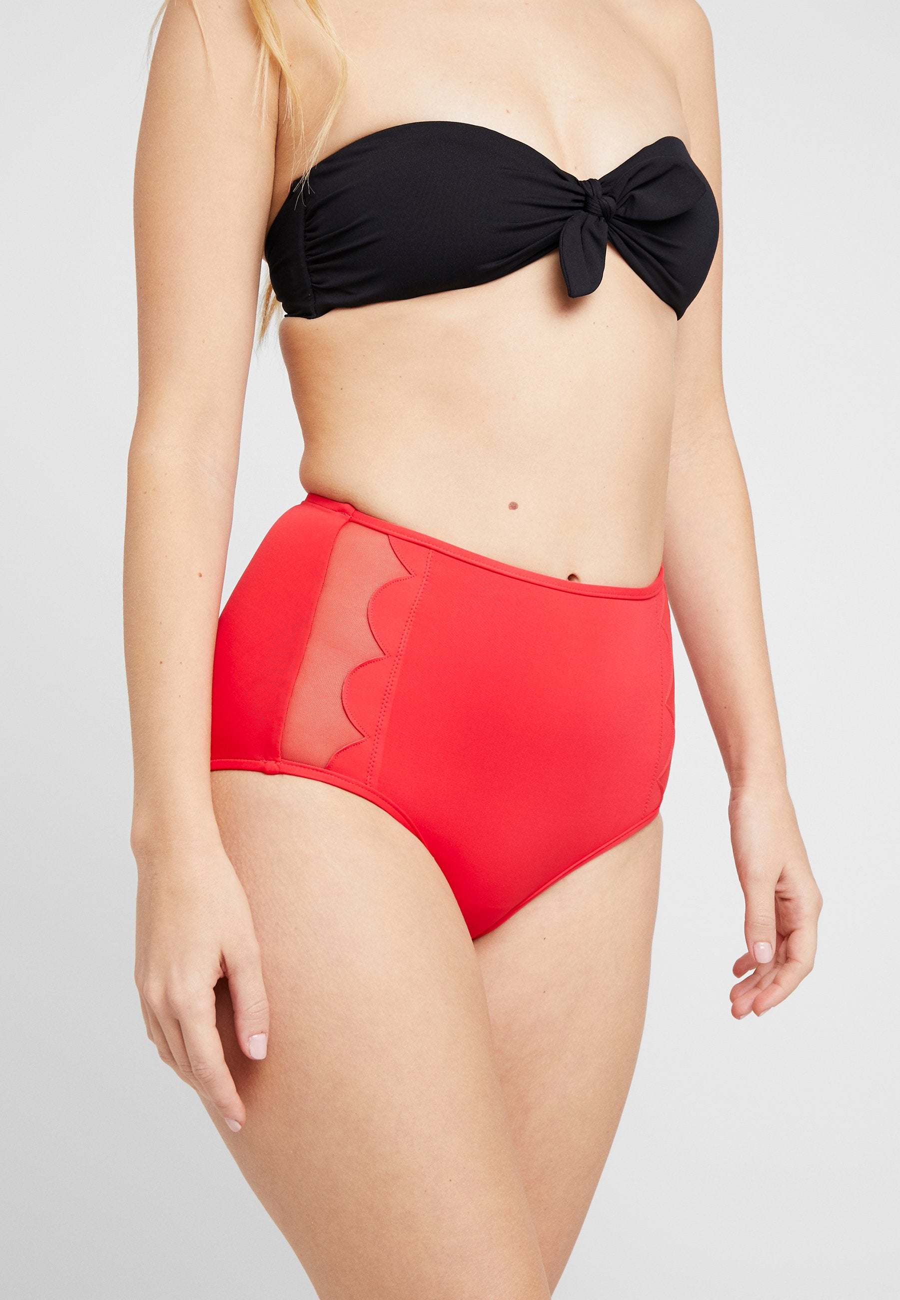 PETAL EDGE HIGH WAIST PANT Media 3