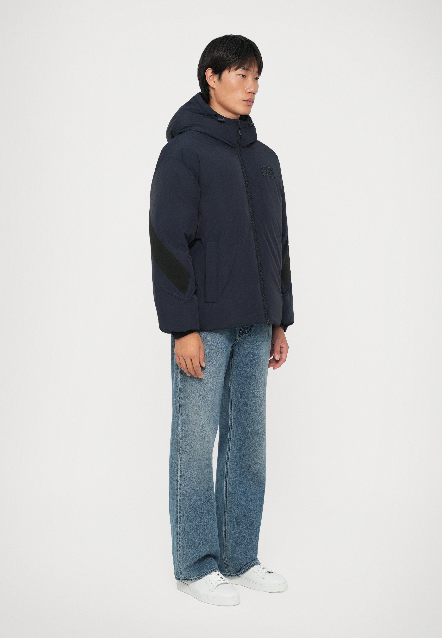 MOUNTAIN HOODED JACKET LOGO Media 5