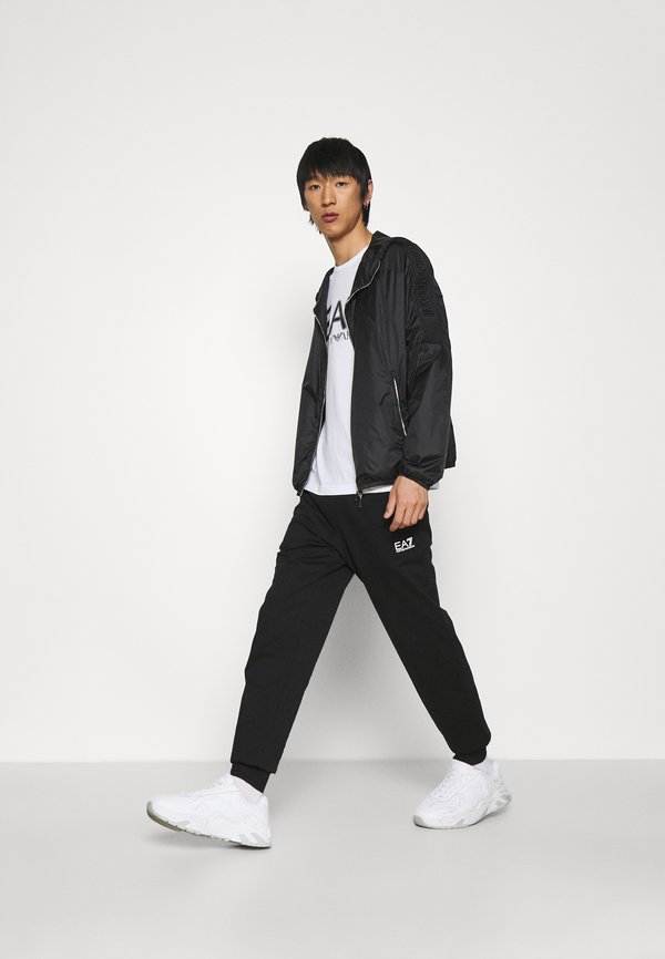 EA7 Emporio Armani TROUSER