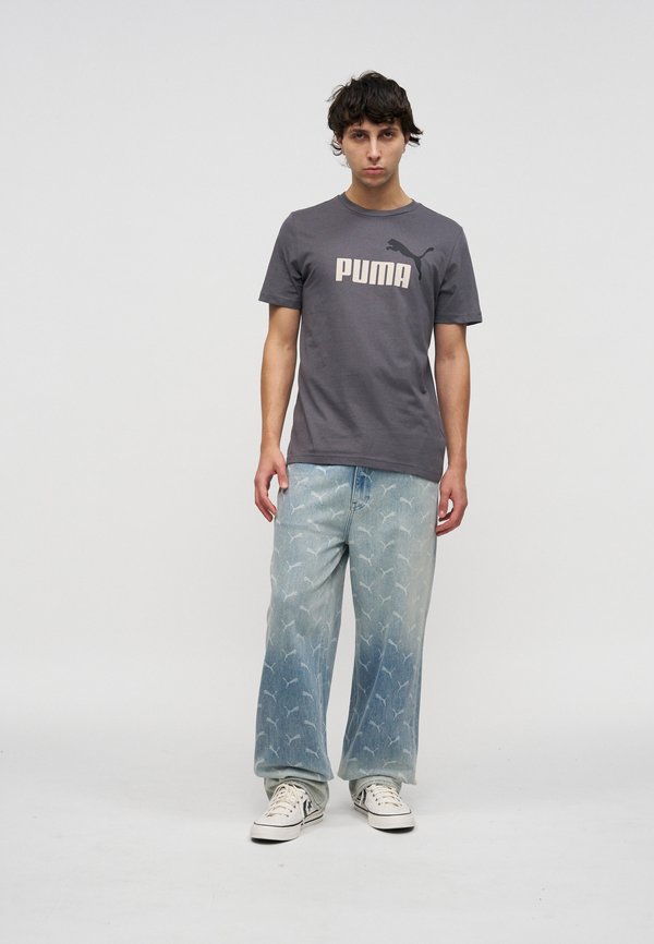 Puma LOGO TEE - Print T-shirt - moody gray