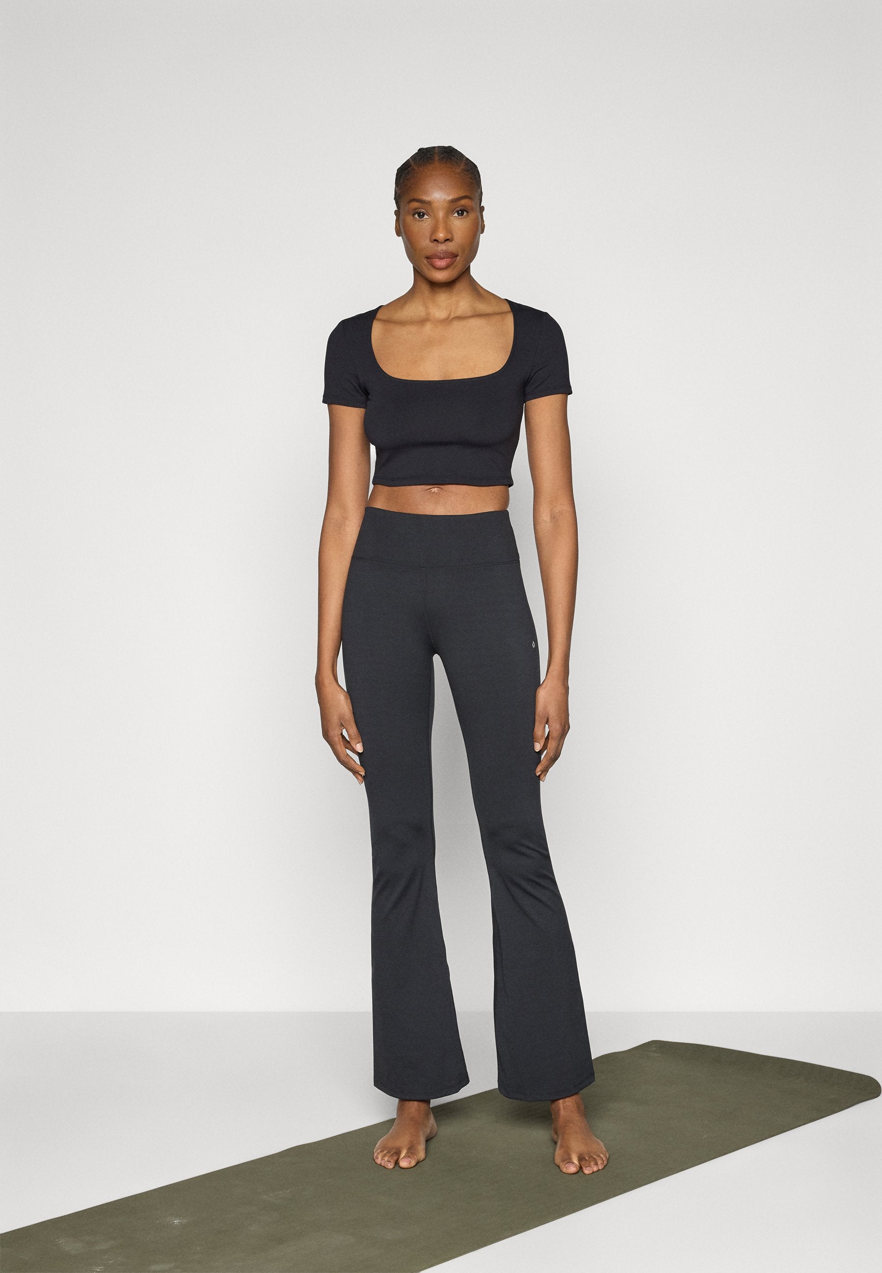 Even&Odd active CROPPED SQUARE NECK T-SHIRT