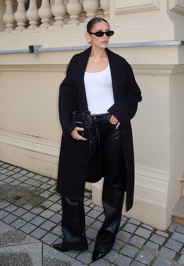 Bershka Classic coat - black