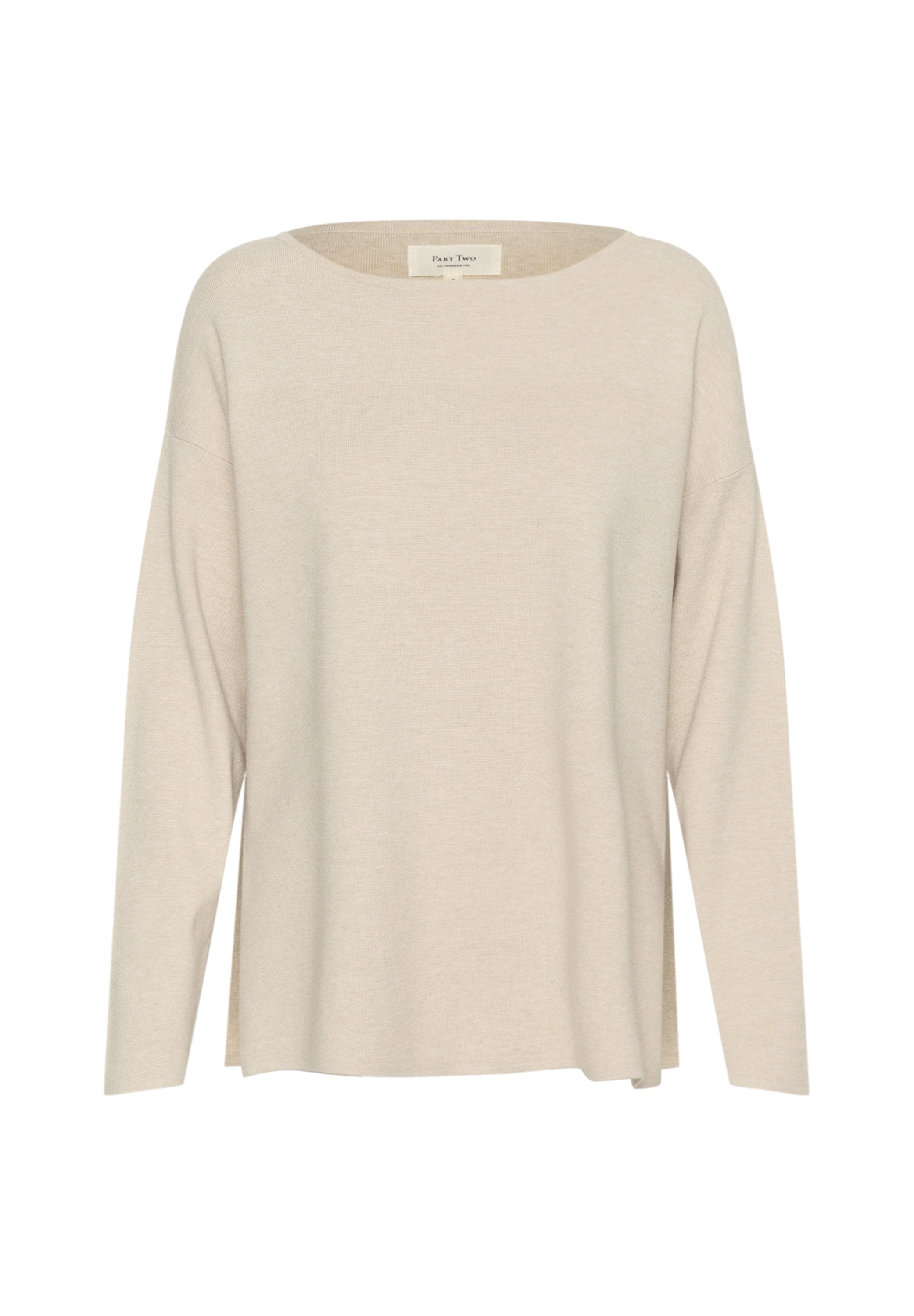 Langärmliger, beiger Pullover mit weitem Ausschnitt und überschnittenen Schultern. Hergestellt aus weichem Material, mit lockerer Passform und seitlichen Schlitzen.