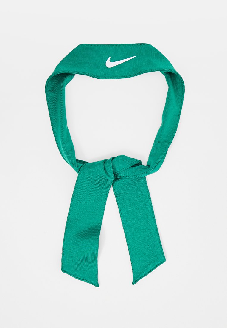 Nike Performance