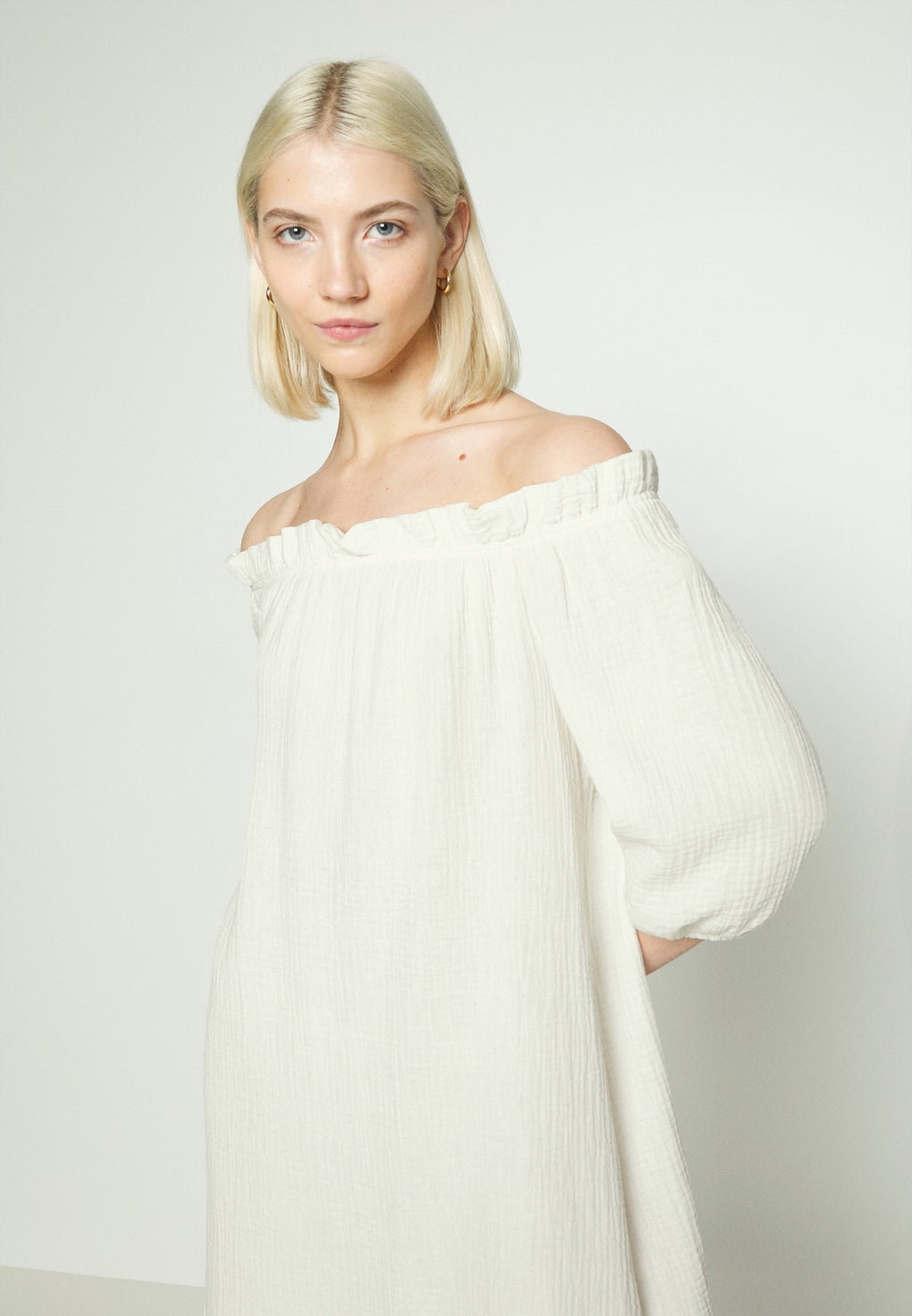 ONLY ONLTILLA THYRA OFF SHOULDER DRESS