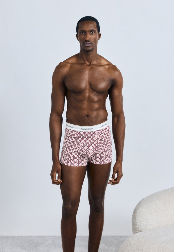 Calvin Klein Underwear RELAXED FIT TRUNK 3 PACK ICON COTTON STRETCH - Trunks - black