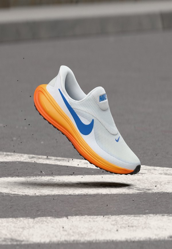 Nike Performance REVOLUTION 8 EASYON - Road running shoes - white/blue crystal/hydrogen blue/total orange/topaz gold-coloured