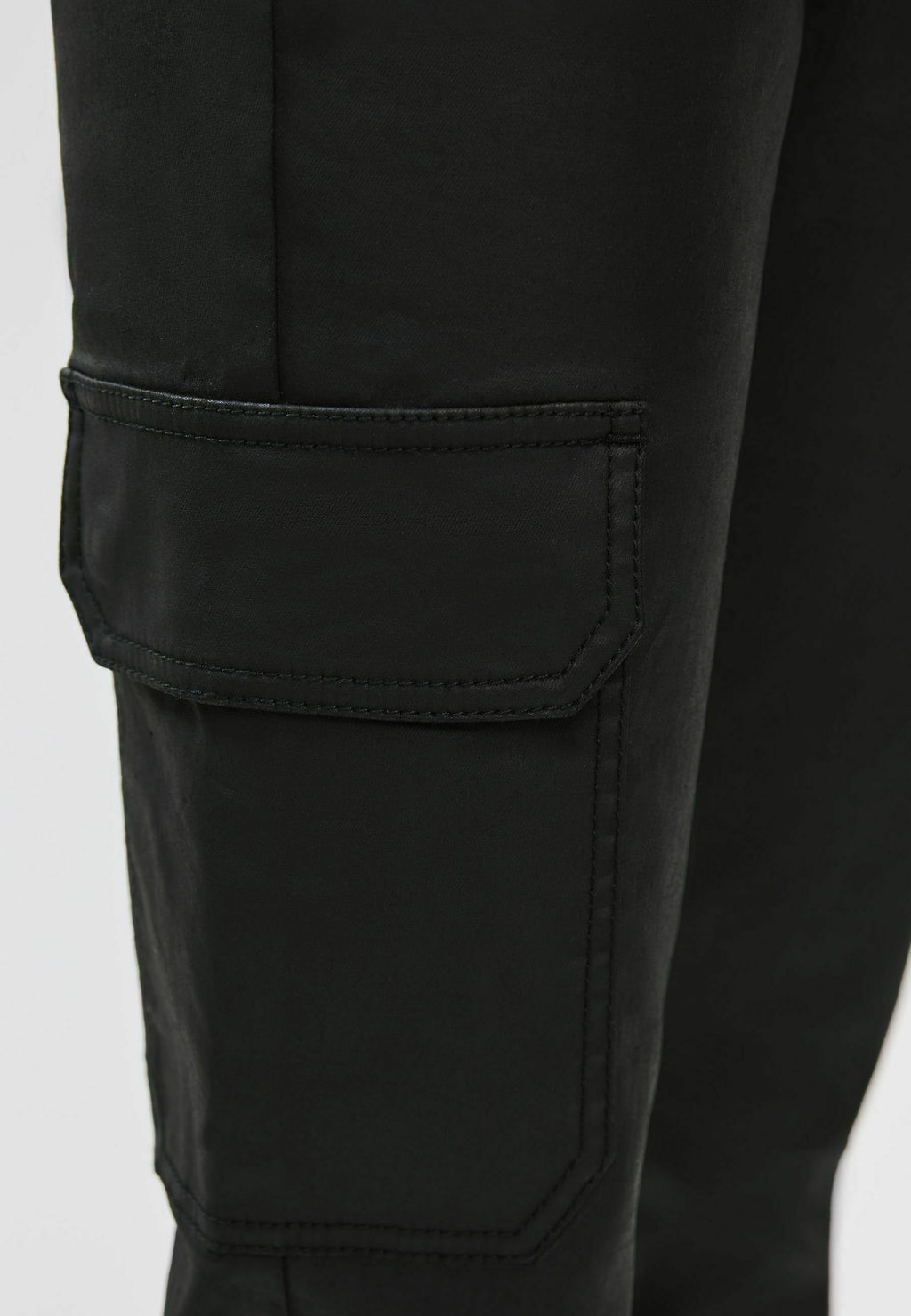 Next LIFT, STYLE AND SHAPE  UTILITY CARGO POCKET STYLE