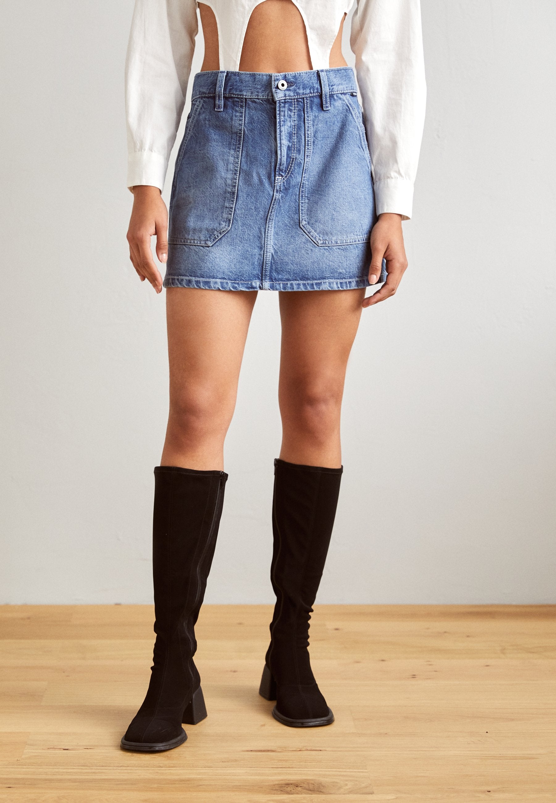 CARPENTER SKIRT Media 3
