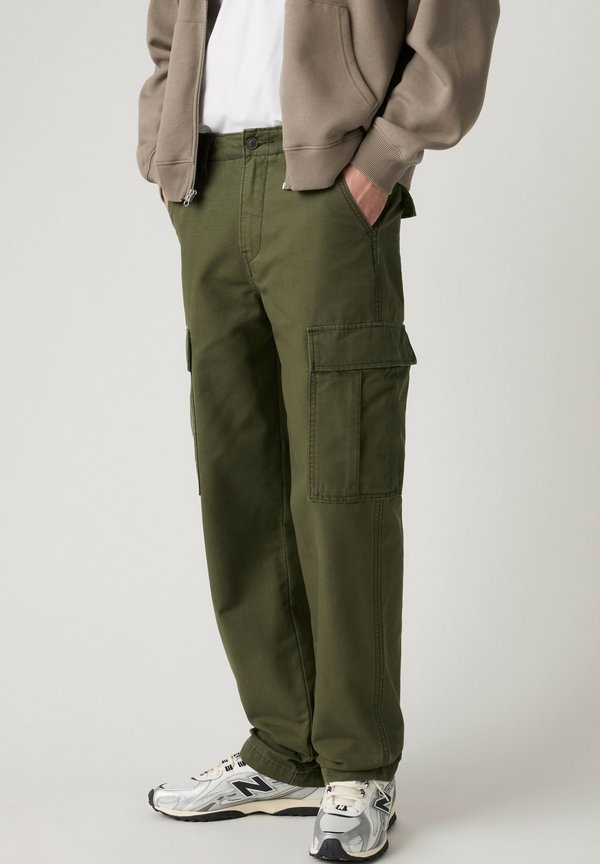 Levi's® XX CARGO STRAIGHT - Cargo trousers - true chino - greens -