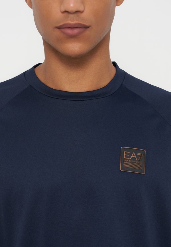 EA7 Emporio Armani