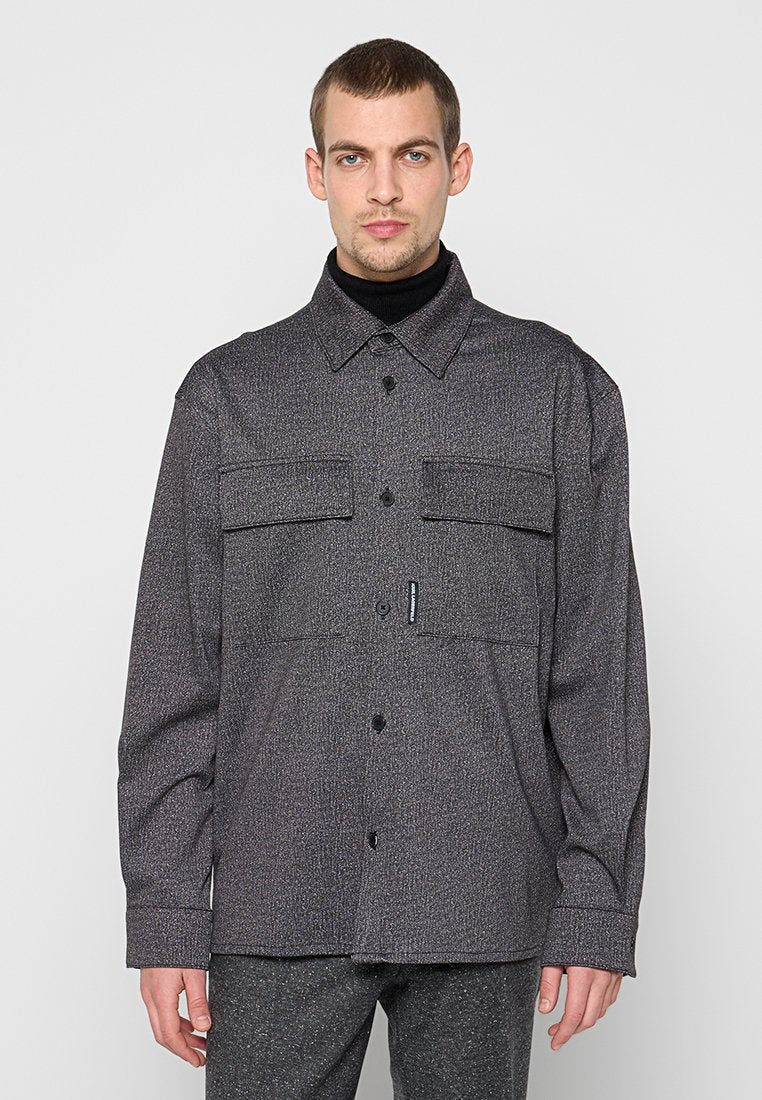 REGULAR FIT  Media 1