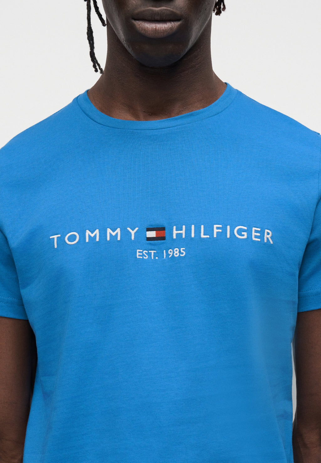 LOGO TEE Media 6
