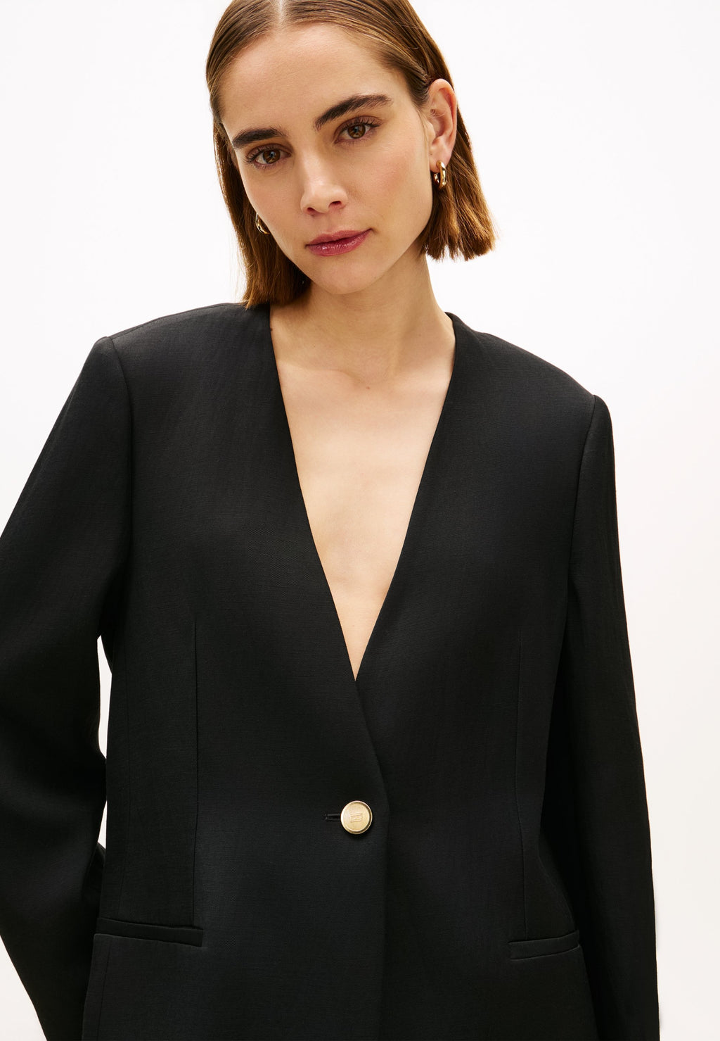 GOLD-TONE BUTTON RELAXED LINEN BLEND BLAZER Media 5