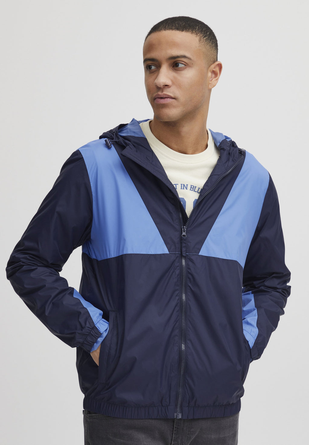 BHOUTERWEAR HOODED Media 3