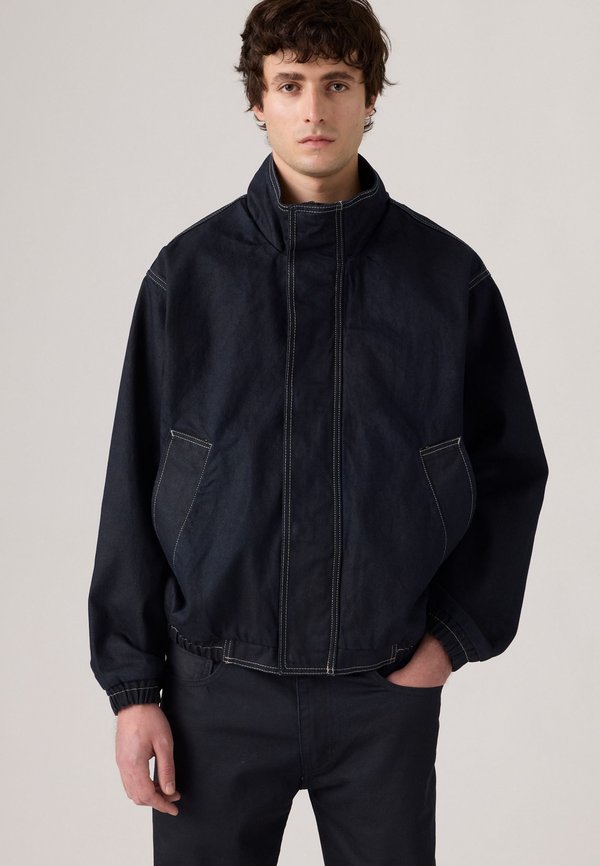 Levi's®