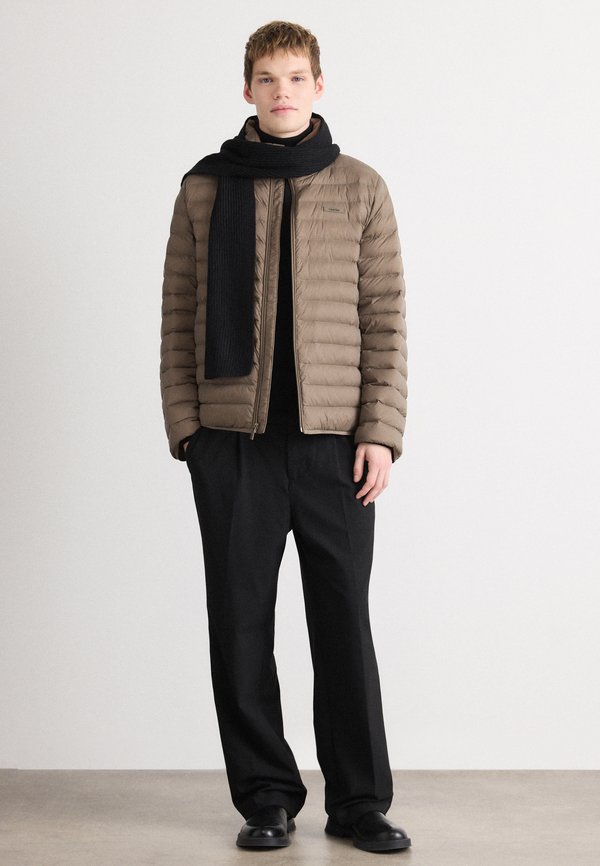 Calvin Klein CHANNELED PUFFER