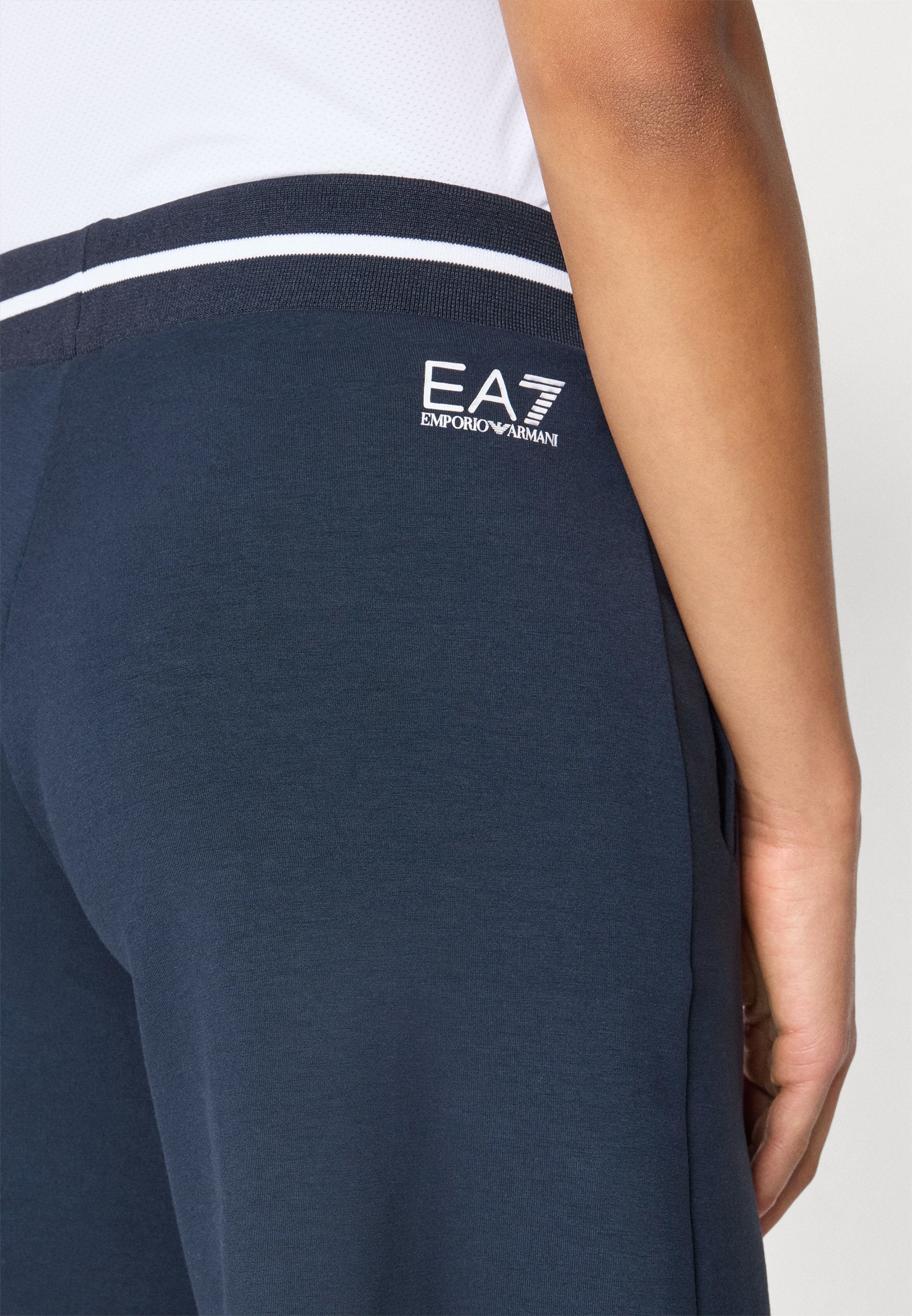 SHORTS Media 5