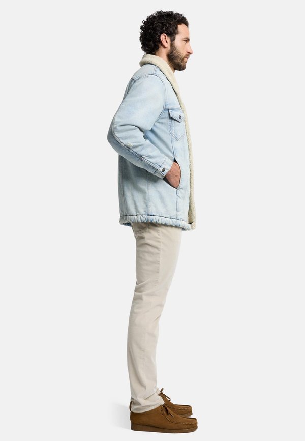 7 for all mankind