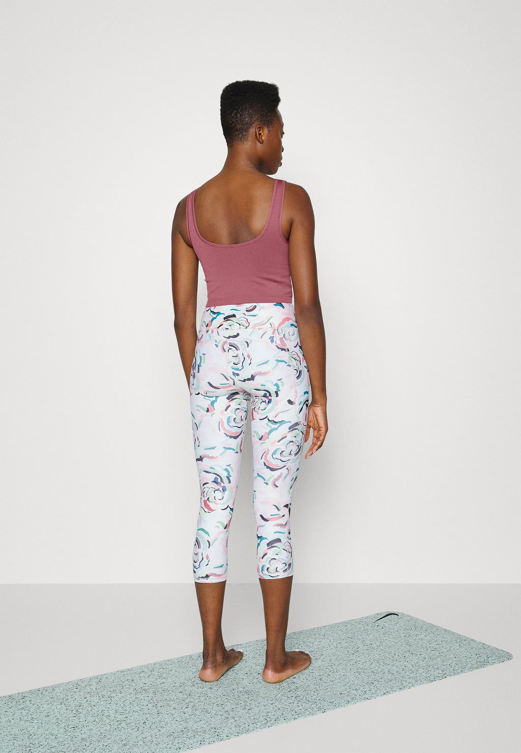 Athleta AURORA SCOOP CROP TANK