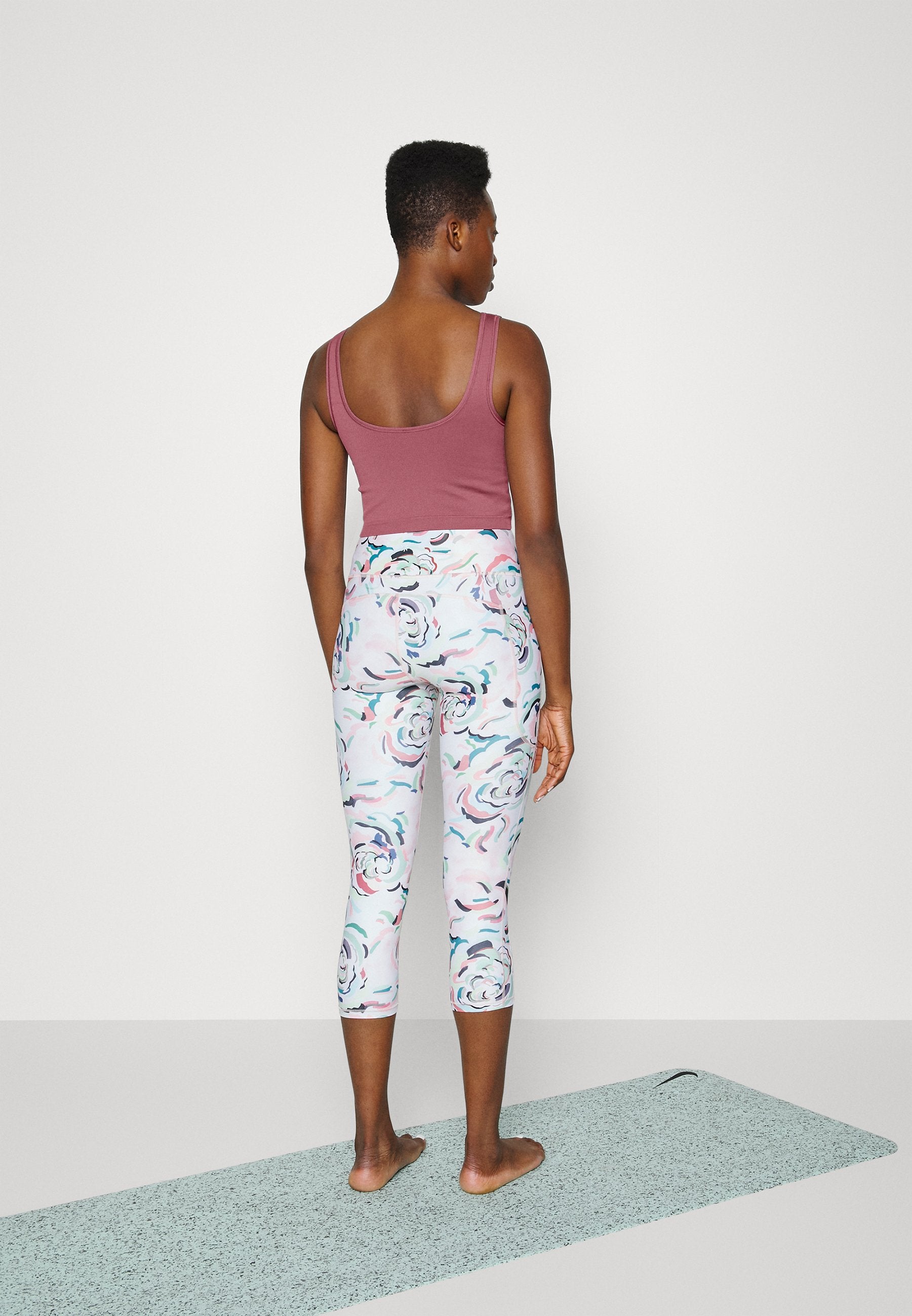 Athleta AURORA SCOOP CROP TANK