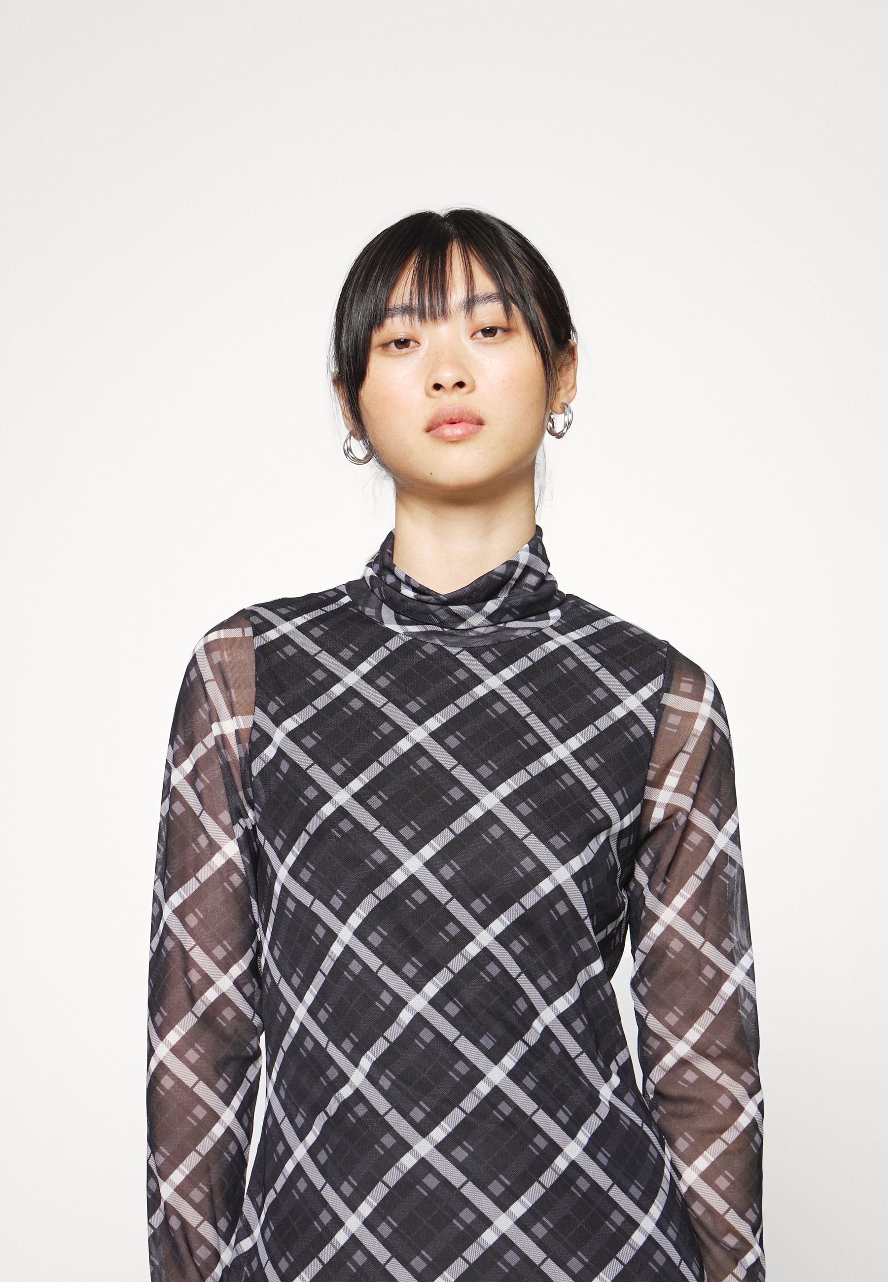 ONLFLOW MIDI DRESS Media 5